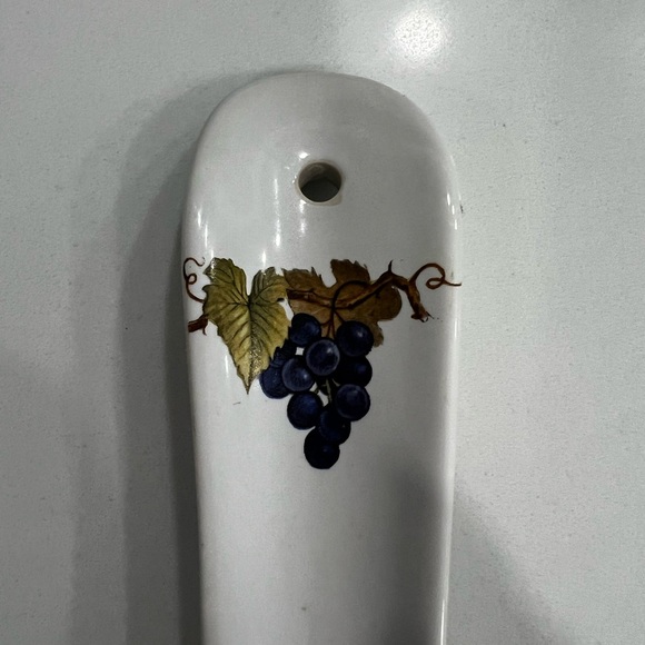 Ceramic Spoon Rest with Branch of Grapes - Picture 8 of 11